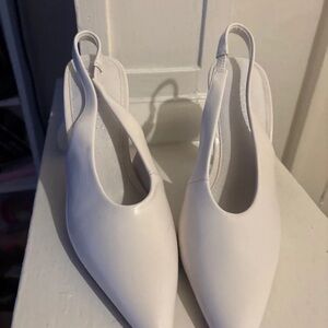 Shoe Dazzle Elegant White Slingback Heels